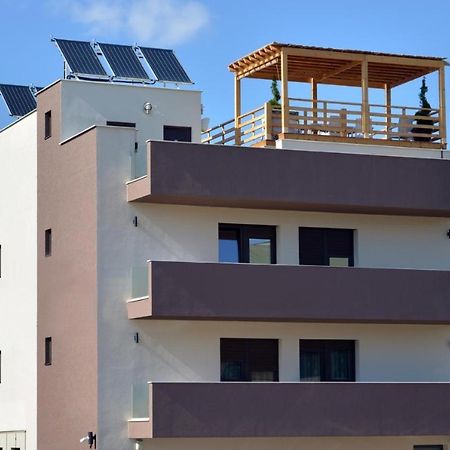 Hotel Lotos Depandans Ni Exteriér fotografie
