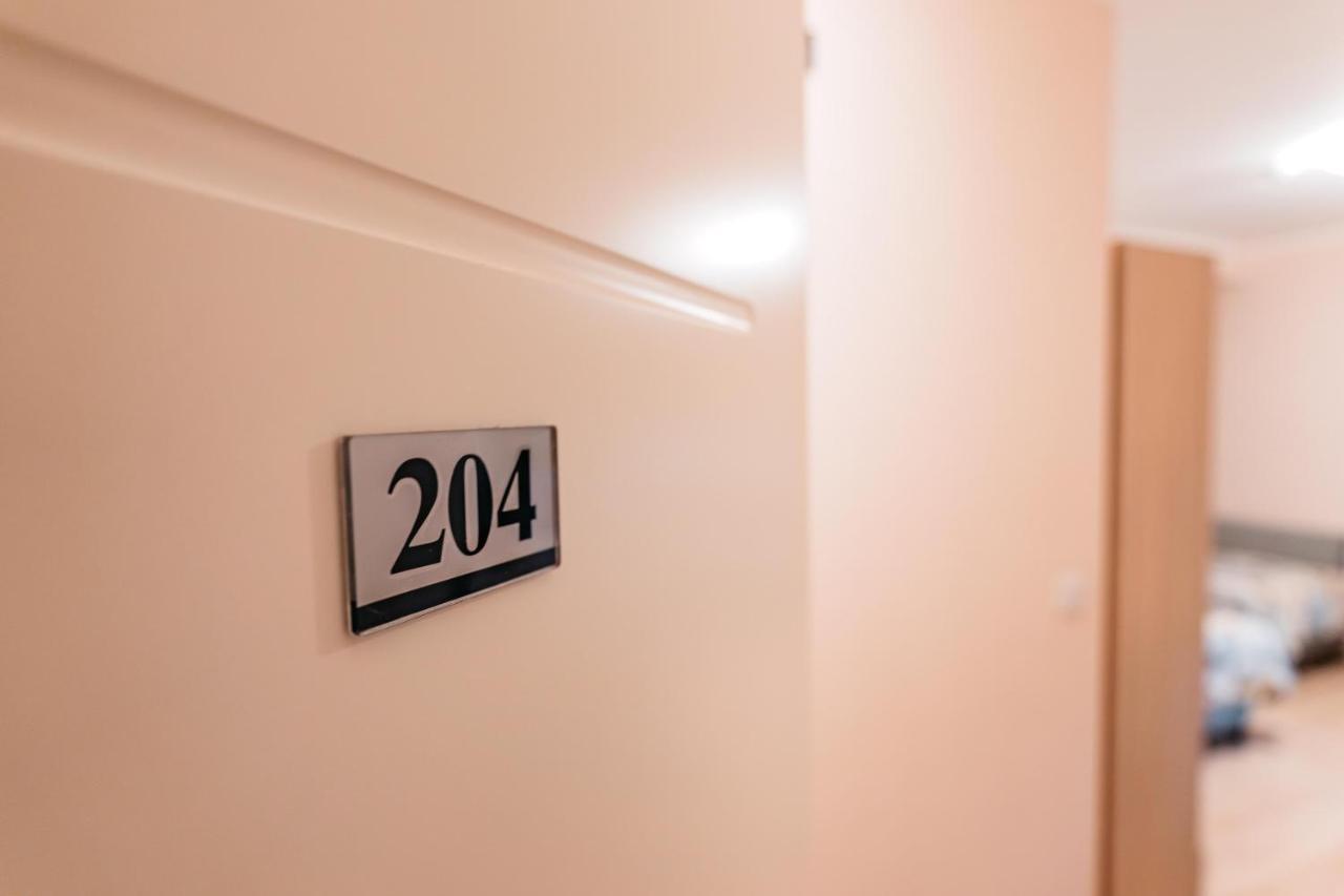 Hotel Lotos Depandans Ni Exteriér fotografie